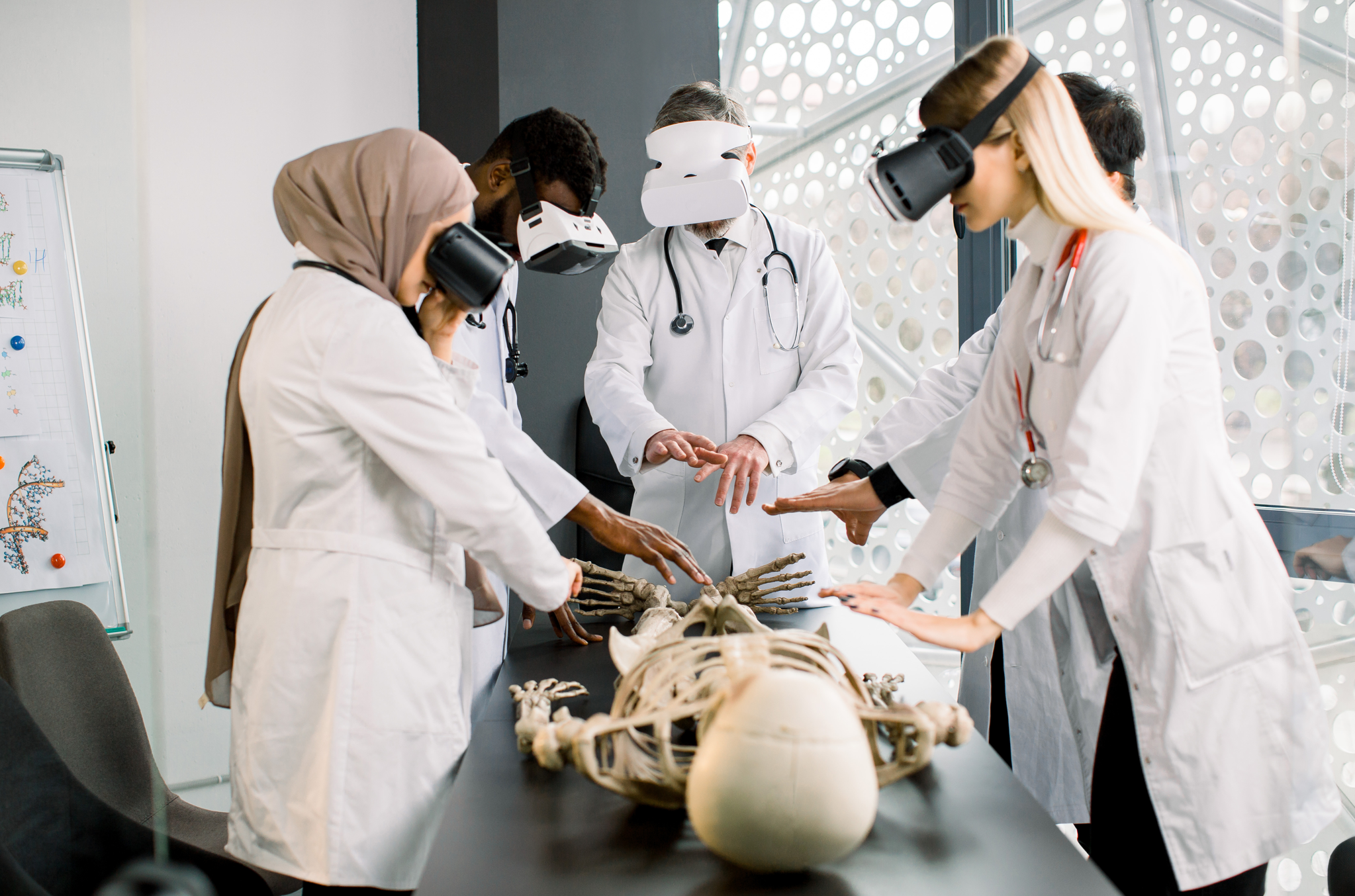 Peer-to-peer tutoring activities in human anatomy with virtual tools and flipped classroom approaches